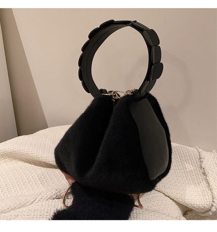 Autumn And Winter Small Furry Crossbody Hand Bag Female Bags - Image 6
