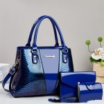 Large-capacity Shouldercrossbody Bag With A Snakeskin Pattern Tote Handbag